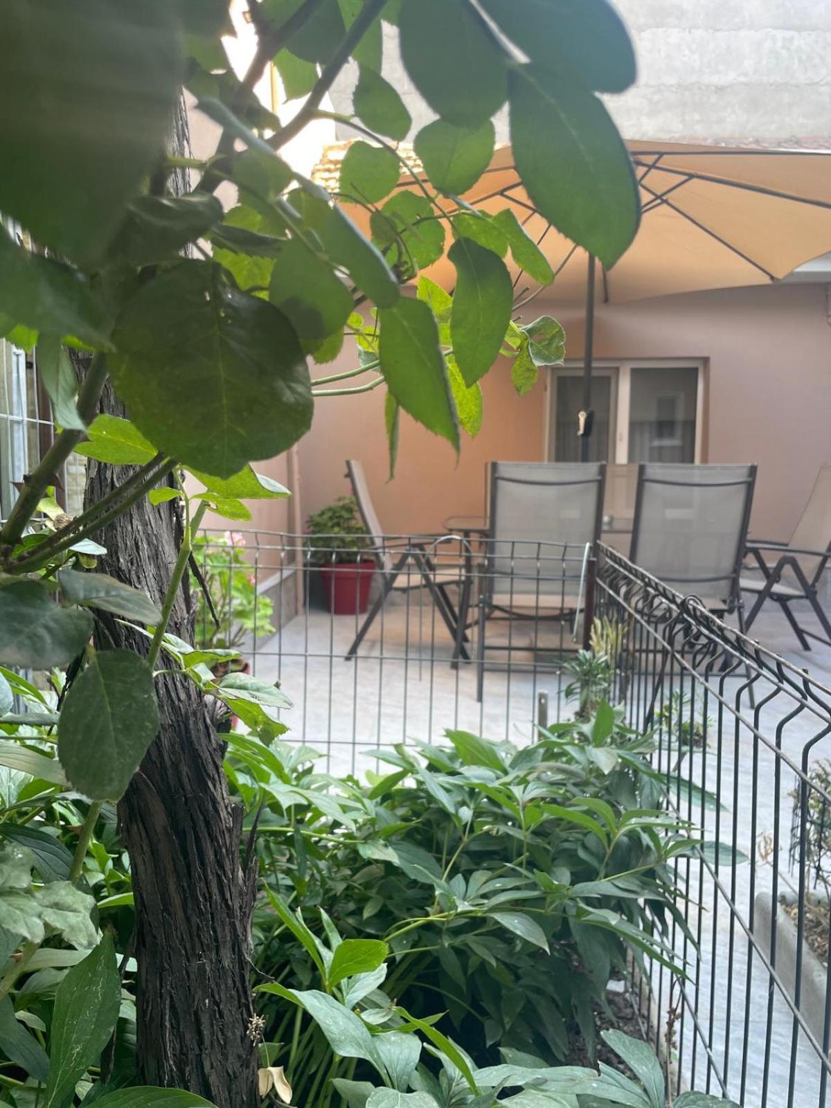 Вилла Aminah House Констанца Экстерьер фото