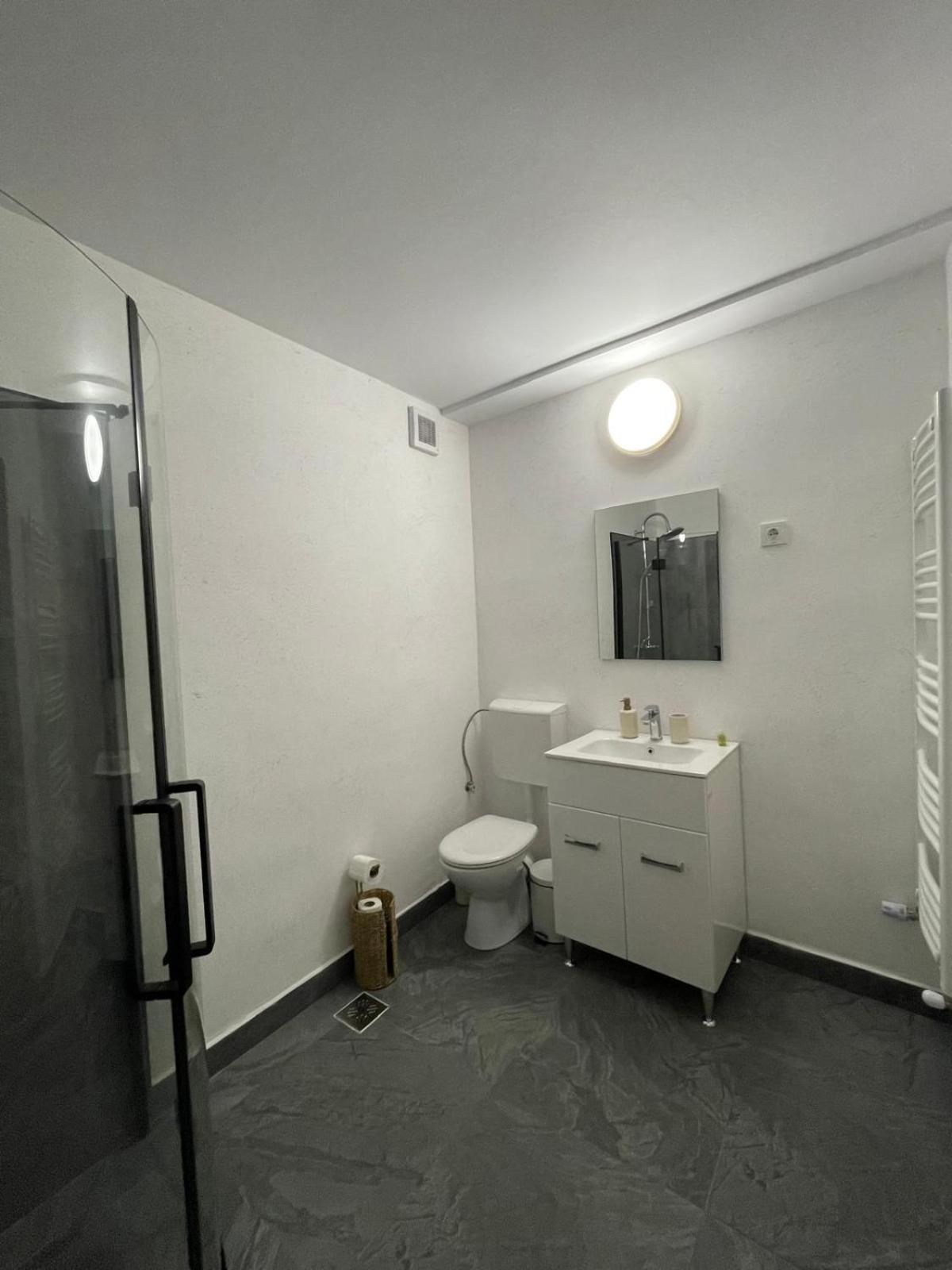 Вилла Aminah House Констанца Экстерьер фото